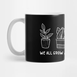 Women Teacher Shirt We All Grow at Different Rates Letter Print Plant Graphic Tees Preschool Elementary Teaching Gift Mug